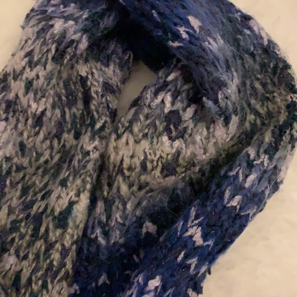 Infinity scarf - Picture 2 of 3